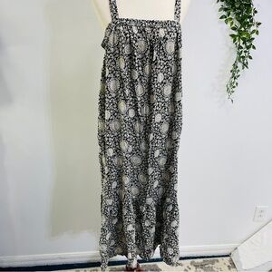 Old Navy Tie Back Strap Maxi Dress!